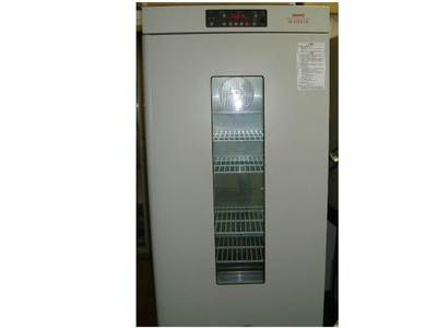 インキュベータ