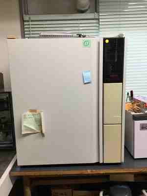 CO2 インキュベーター