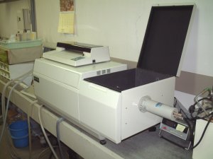 円二色性分光分析装置