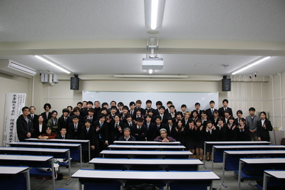 卒業生集合写真（2019）